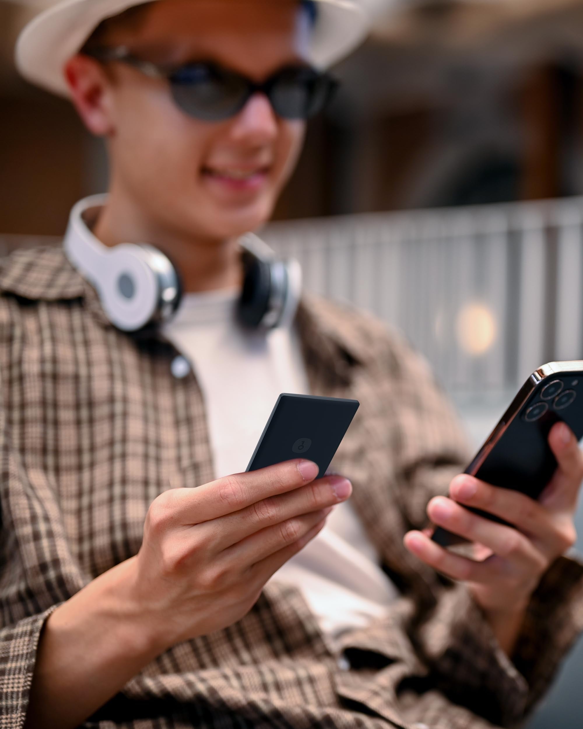 OneKey Classic 1S - Hardware Crypto Wallet Cold Wallet - Bluetooth & NFT Support - EAL 6+ Top Security Cold Storage, Easily Manage Your Bitcoin, ETH, SOL, Doge, BNB, TRON, BCH, Kaspa